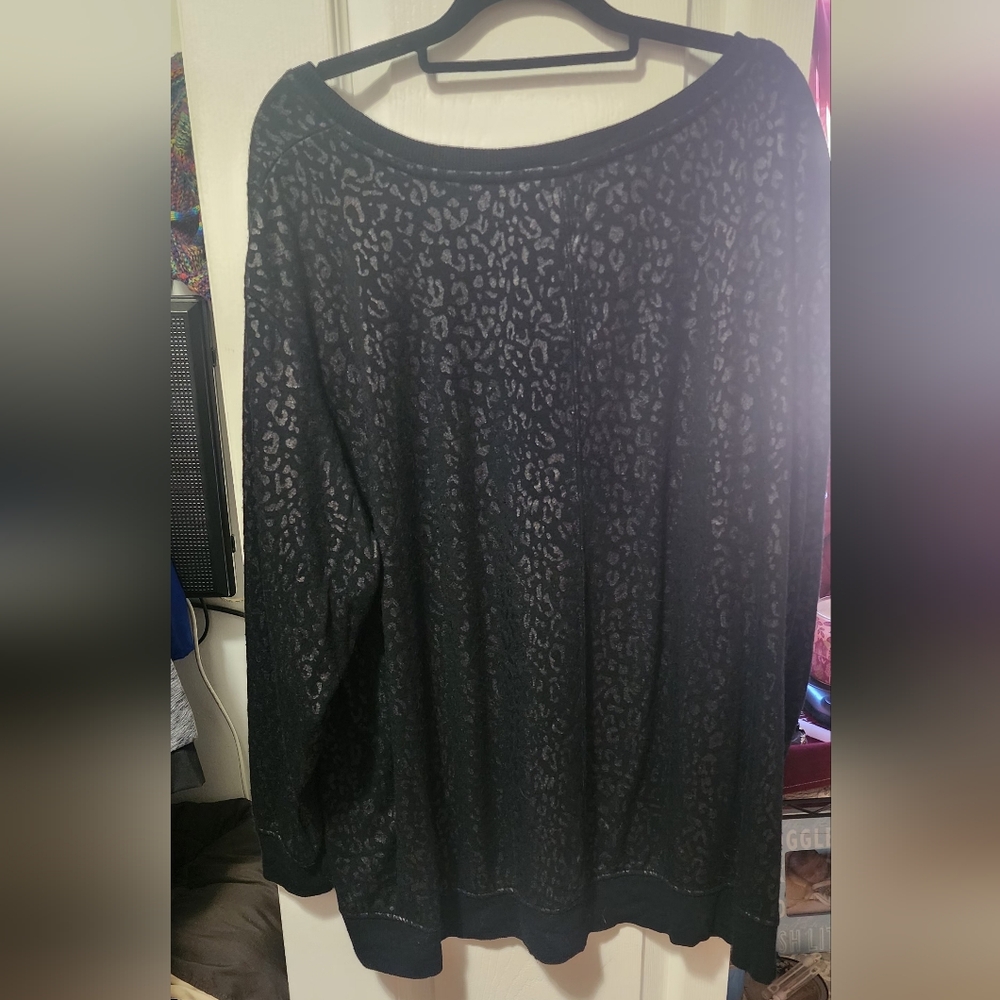 Jane & Delancey Black Leopard Print Sweater
